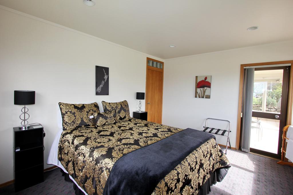 وايتيانغا Absolute Beachview B & B الغرفة الصورة